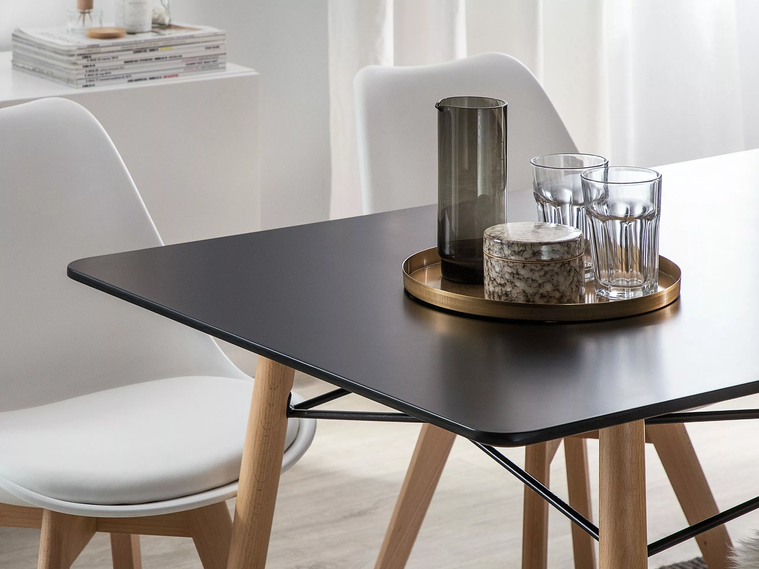 Beliani Mesa De Comedor Negro/madera Clara 140 X 80 Cm BIONDI - Imagen 4