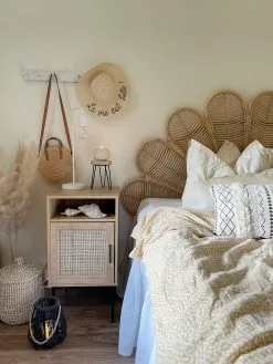 Beliani Mesa De Noche Madera Clara/negro 40 X 40 Cm PASCO -Mesas comercio undef src sa picid 809360 type whitesh image