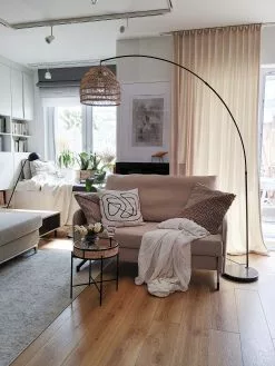 Beliani Mesa Auxiliar De Metal Beige/negro/natural ⌀ 36 Cm VIENNA -Mesas comercio undef src sa picid 811118 type whitesh image