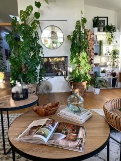 Beliani Conjunto De 2 Mesas De Centro Madera Clara/negro MELODY -Mesas comercio undef src sa picid 820867 type whitesh image