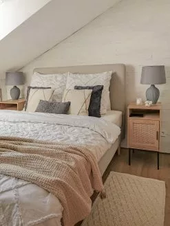 Beliani Mesa De Noche Madera Clara/negro 40 X 40 Cm PASCO -Mesas comercio undef src sa picid 823549 type whitesh image