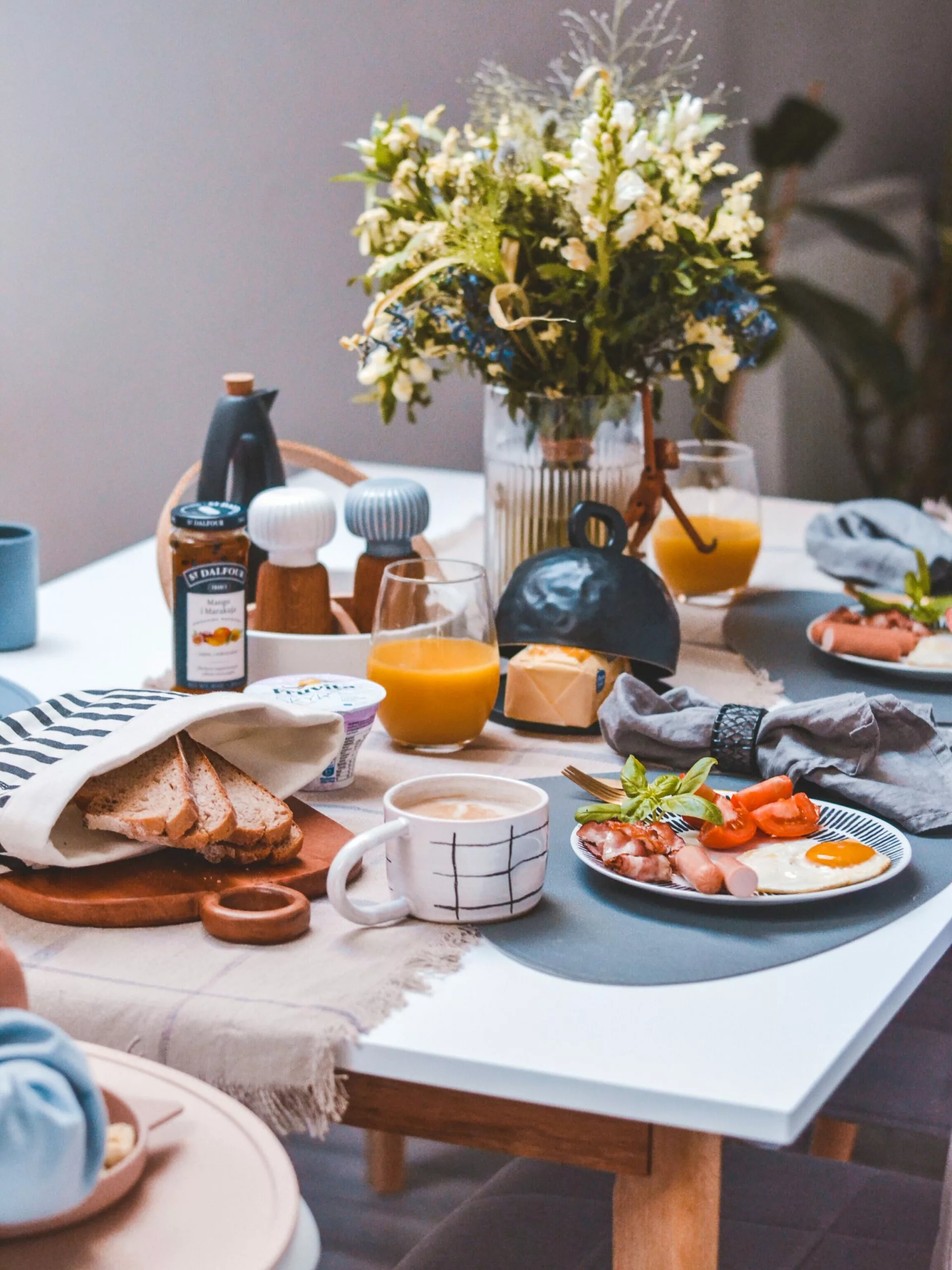 Beliani Mesa De Comedor Extensible Blanco/madera Clara 140/180 X 90 Cm SOLA 5 Beliani Mesa De Comedor Extensible Blanco/madera Clara 140/180 X 90 Cm SOLA - Imagen 3